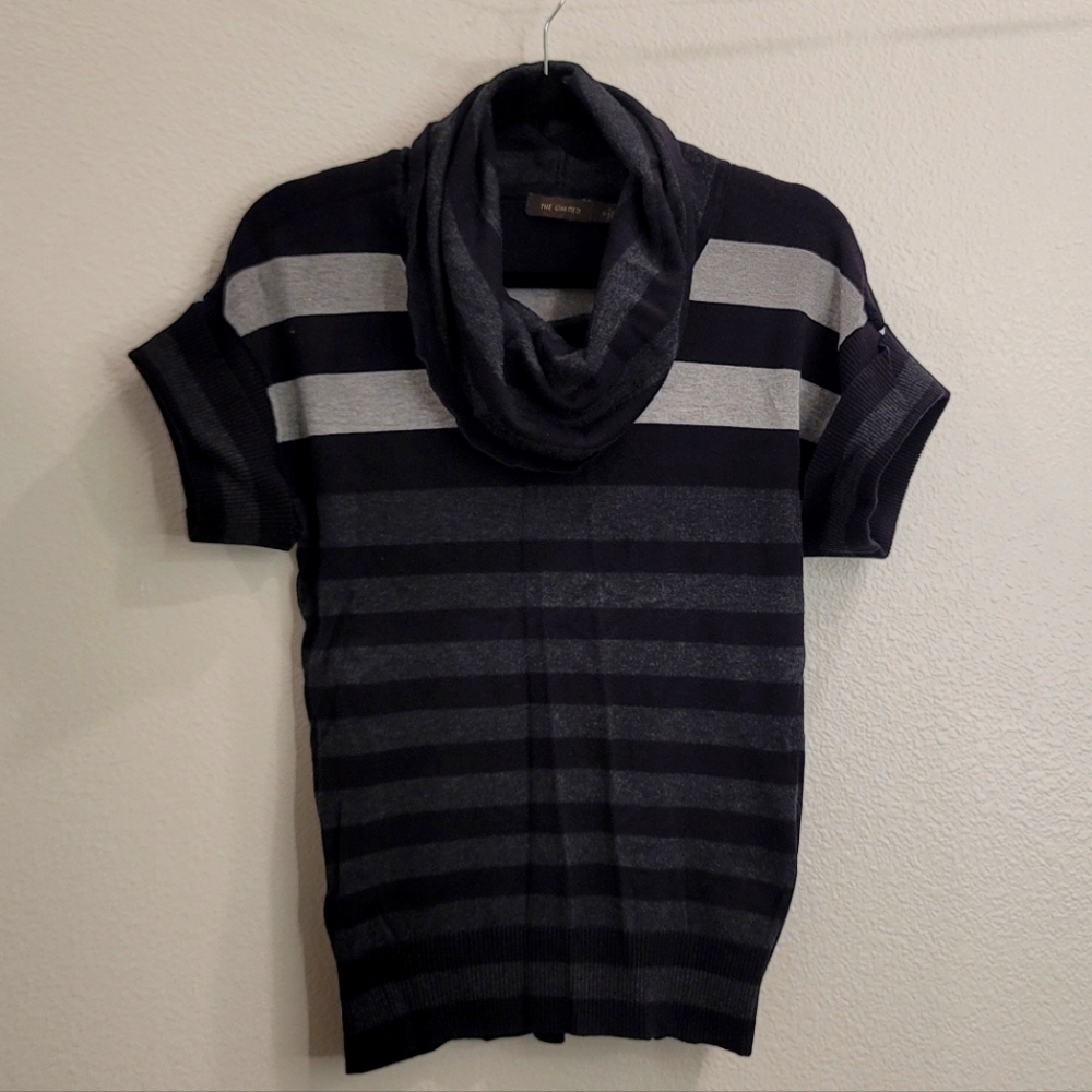 Stripped Cowl Neck Sweater with Short Sleezes